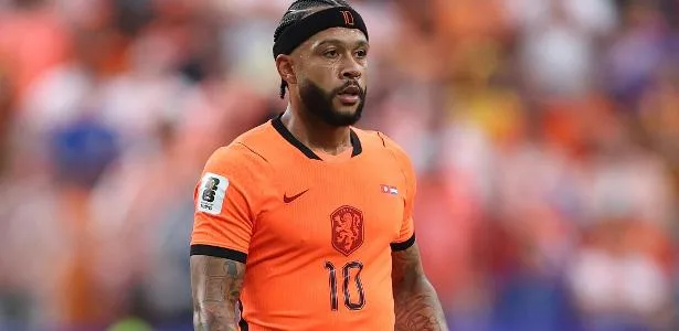 Xavi relata conversa com Memphis e abre portas da seleção holandesa