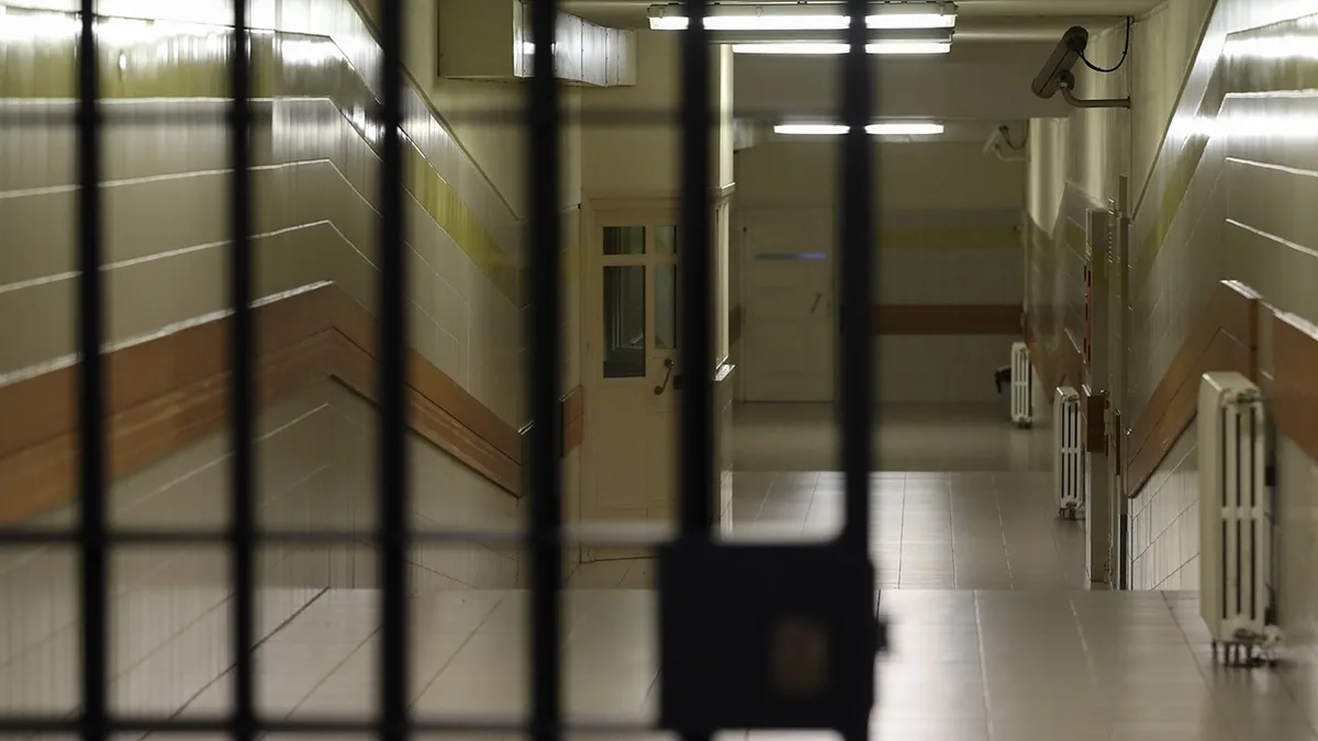 Prisão proíbe creatina e proteínas. DGRSP invoca risco de confusão com droga