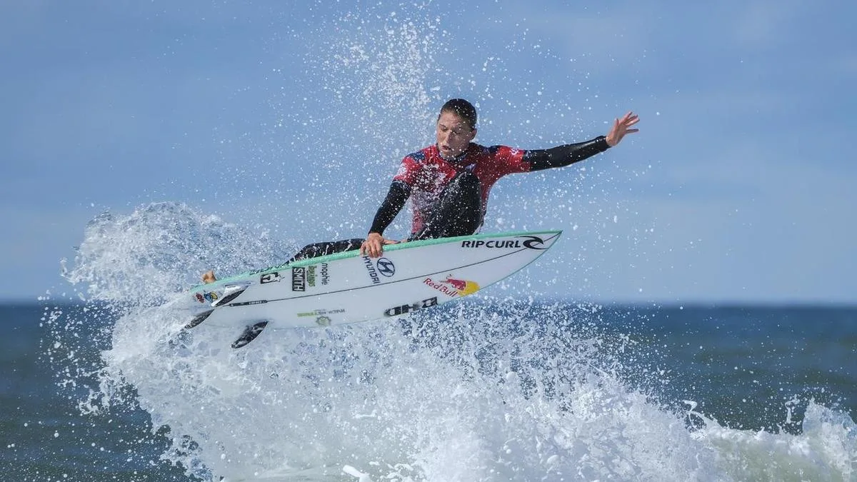 Aussie world champ sets up clash with surf sensation