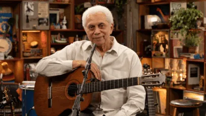 Paulinho da Viola relembra 6 décadas de história em novo episódio do Tiny Desk Brasil