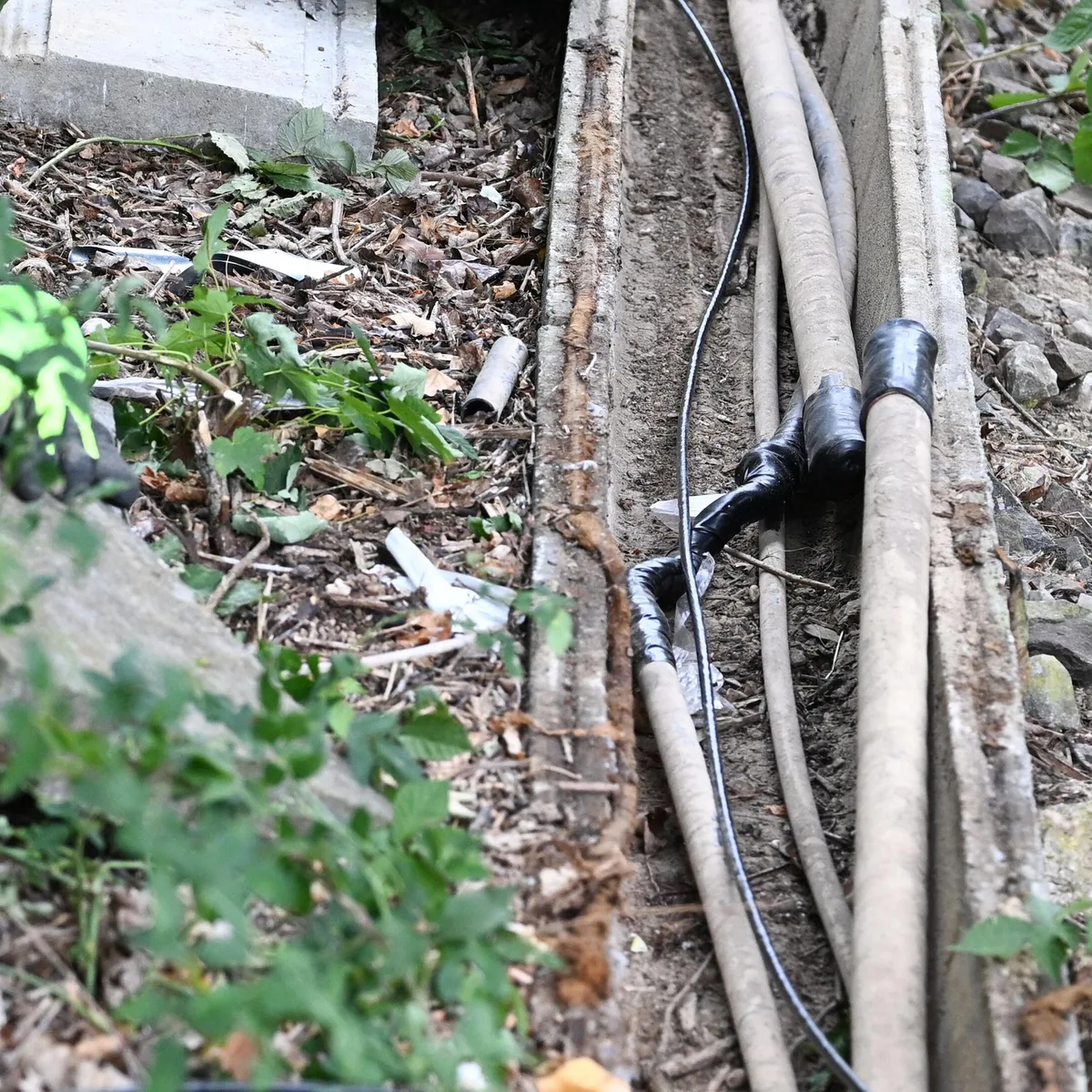 Baden-Württemberg - Polizei geht von neuem Anschlag auf Bahnstrecke aus - Kabel bei Backnang durchtrennt
