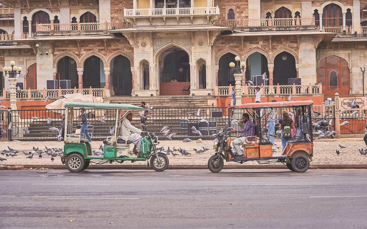 Delhi govt proposes cap of 250,000 e-rickshaws under draft scheme