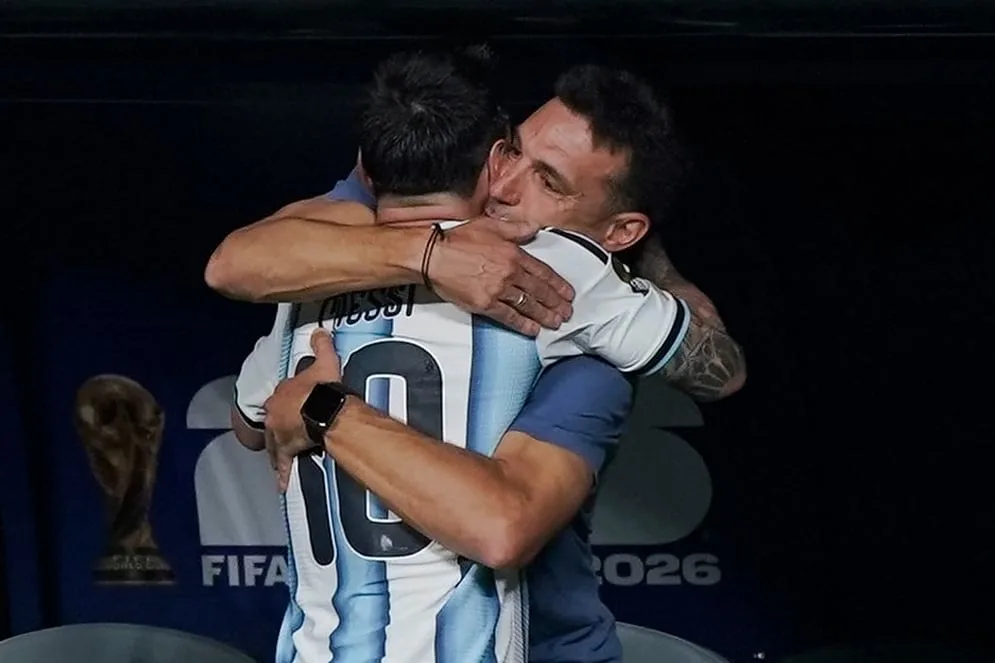 La historia que podría escribirse al revés: ¿y si la despedida de Messi es el desafío que precisaba Scaloni?