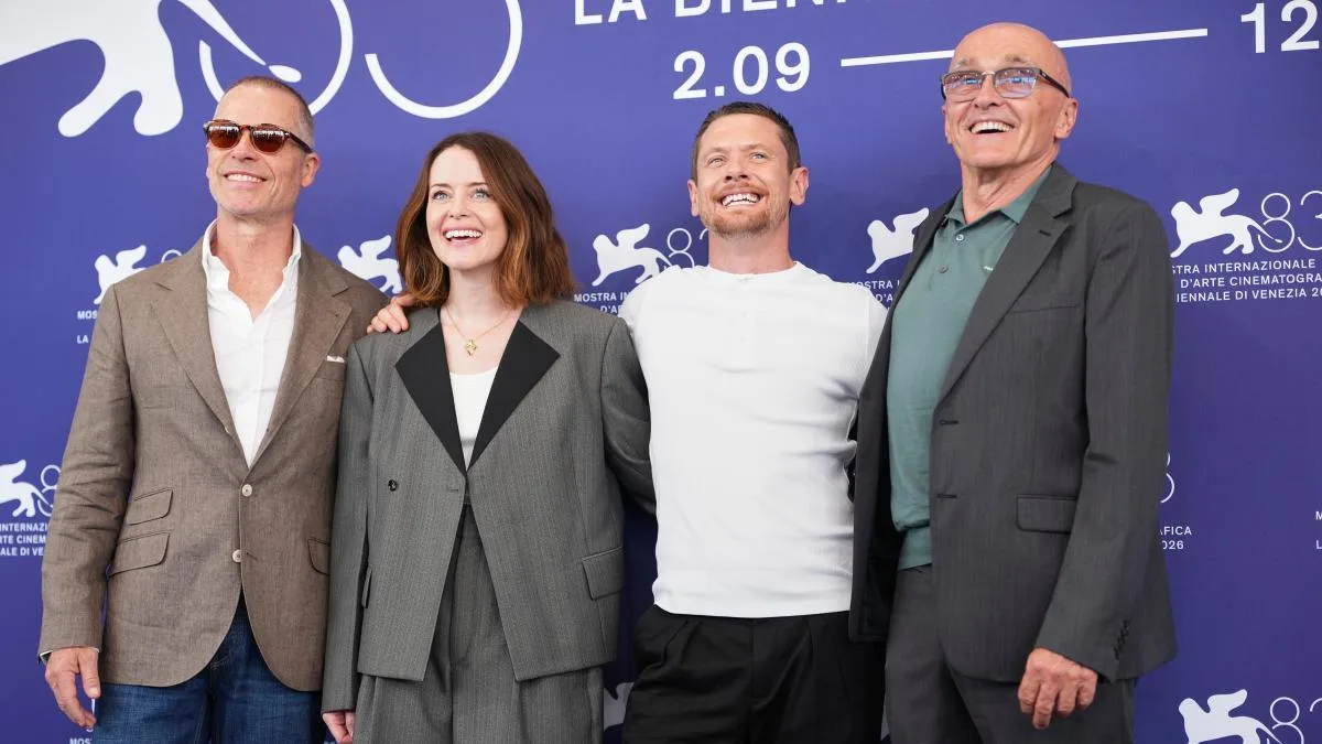Danny Boyle abre Venecia explorando los orígenes de la desinformación actual en ‘Ink’