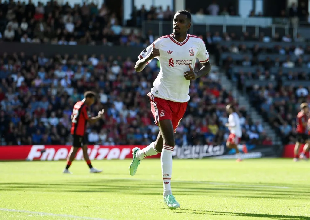 Liverpool sofre, mas vence Bournemouth