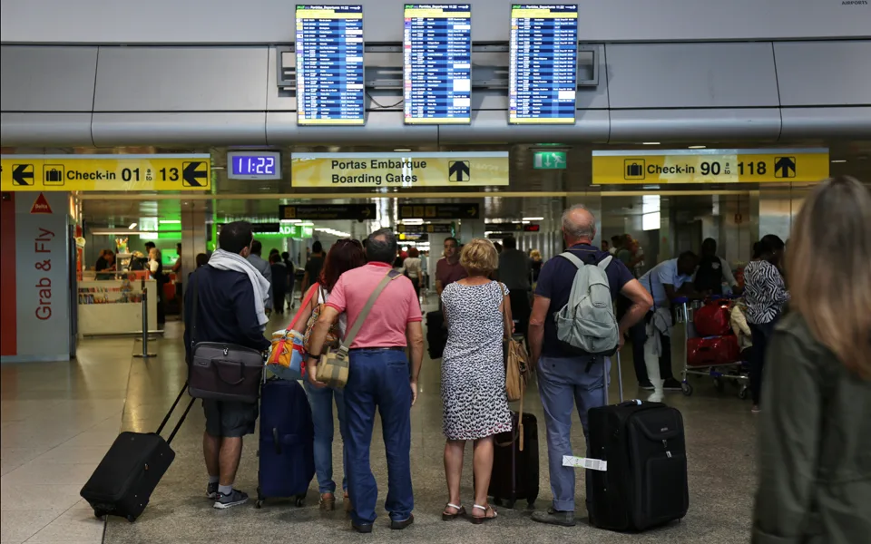 Portugueses gastaram 3,1 mil milhões em viagens em 2025