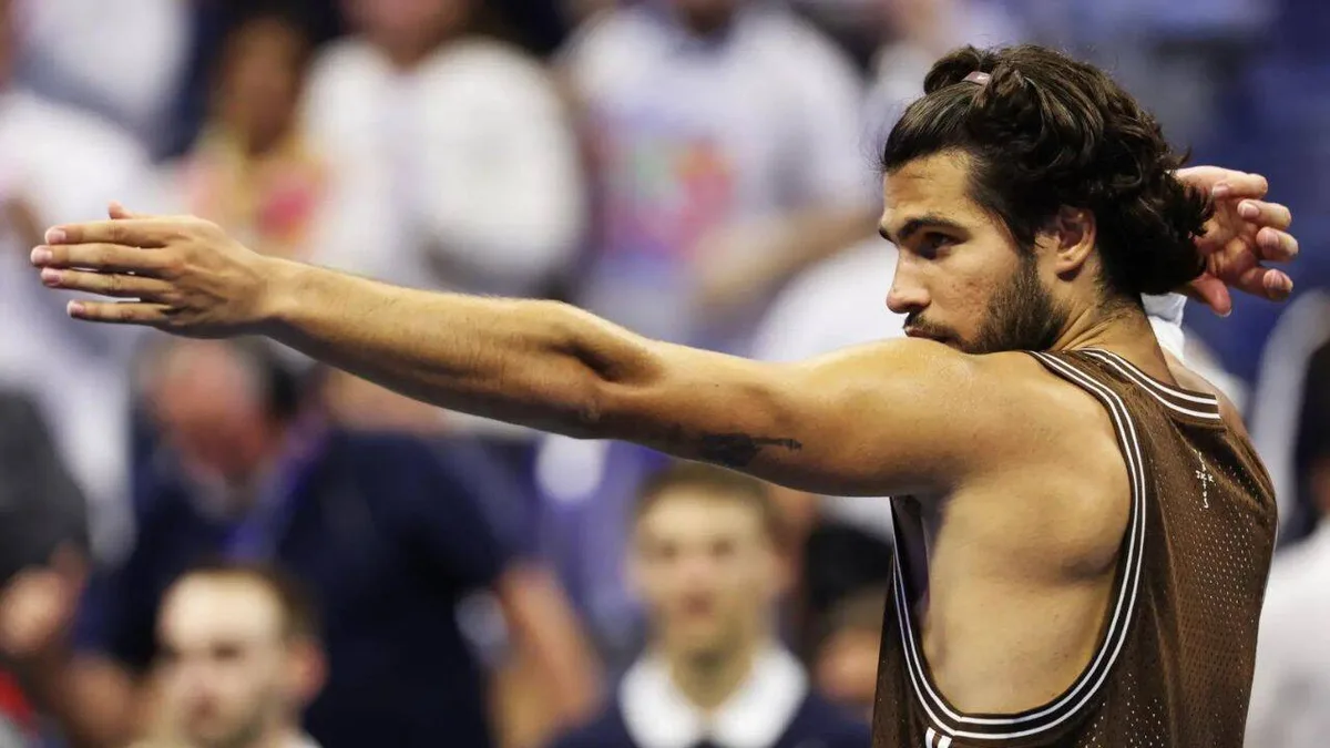 Alcaraz shakes off first-set loss to beat Faria in four, enters US Open third round