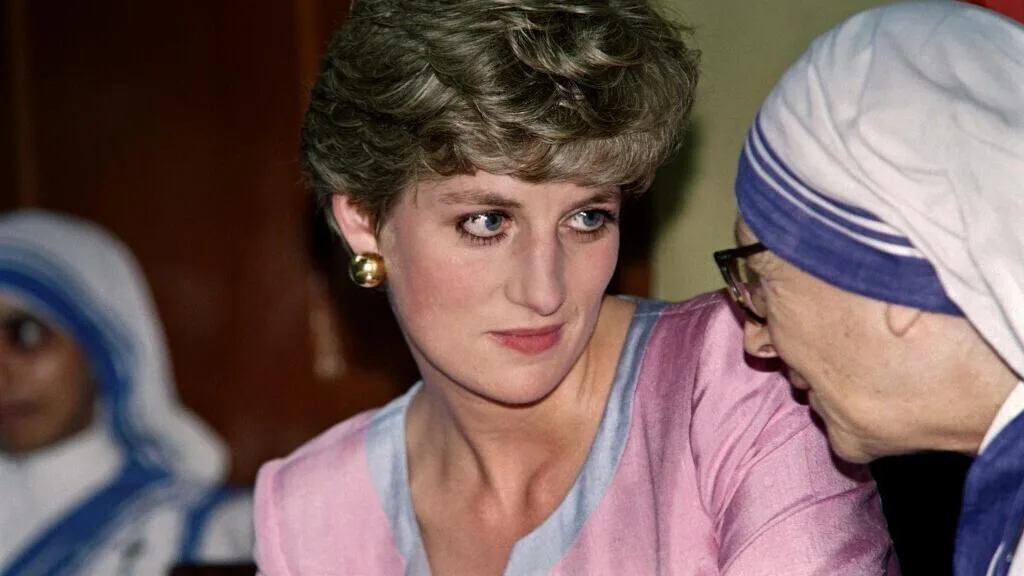 Royaume-Uni: le livre de Charles Spencer en hommage à sa sœur Diana donne des sueurs à Buckingham Palace