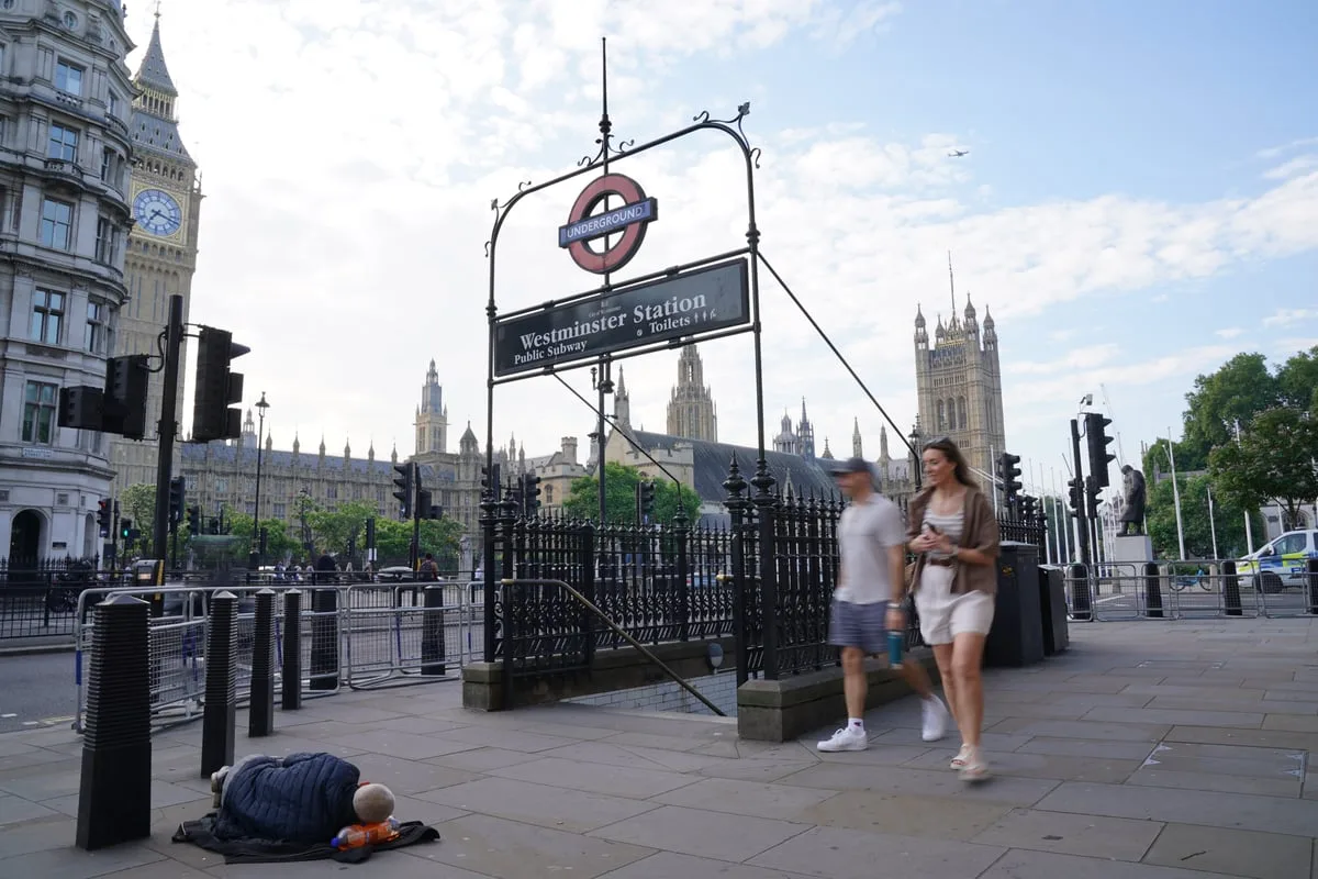 PM announces drive to get thousands of rough sleepers off streets for Christmas