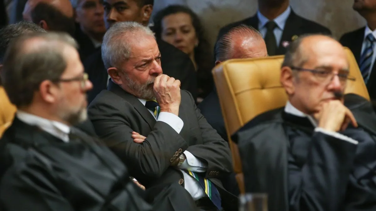 Lula se reúne fora da agenda com Gilmar Mendes no Planalto após vazamento de mensagens de Moraes com Vorcaro