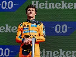 WM-Auto als Geschenk: Weltmeister Lando Norris verlängert langfristig bei McLaren