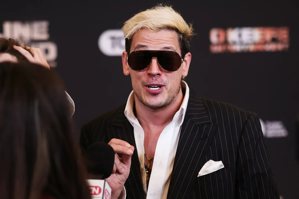 ICE arrests far-right commentator Milo Yiannopoulos