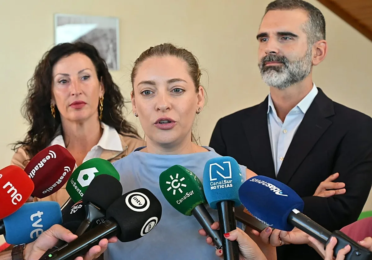 Ester Muñoz asegura que Feijóo «no va a abandonar a Almería como ha hecho Sánchez durante los últimos años»