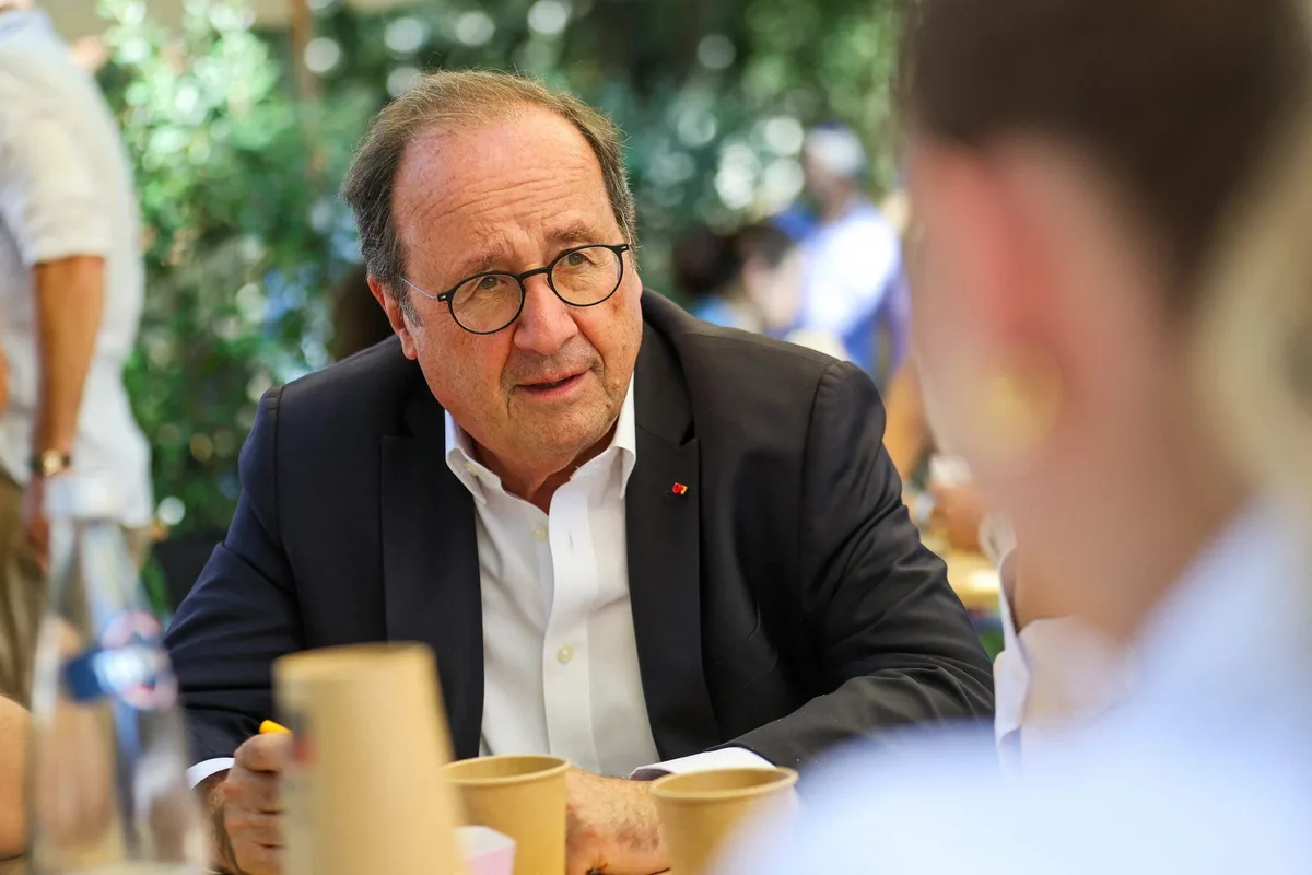 Présidentielle 2027 : François Hollande au défi de réhabiliter son bilan à l’Élysée