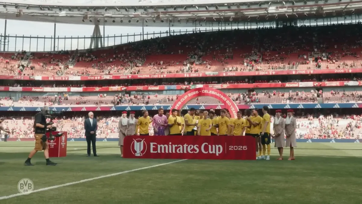 Jogadores do Dortmund se reencontram com Jude Bellingham