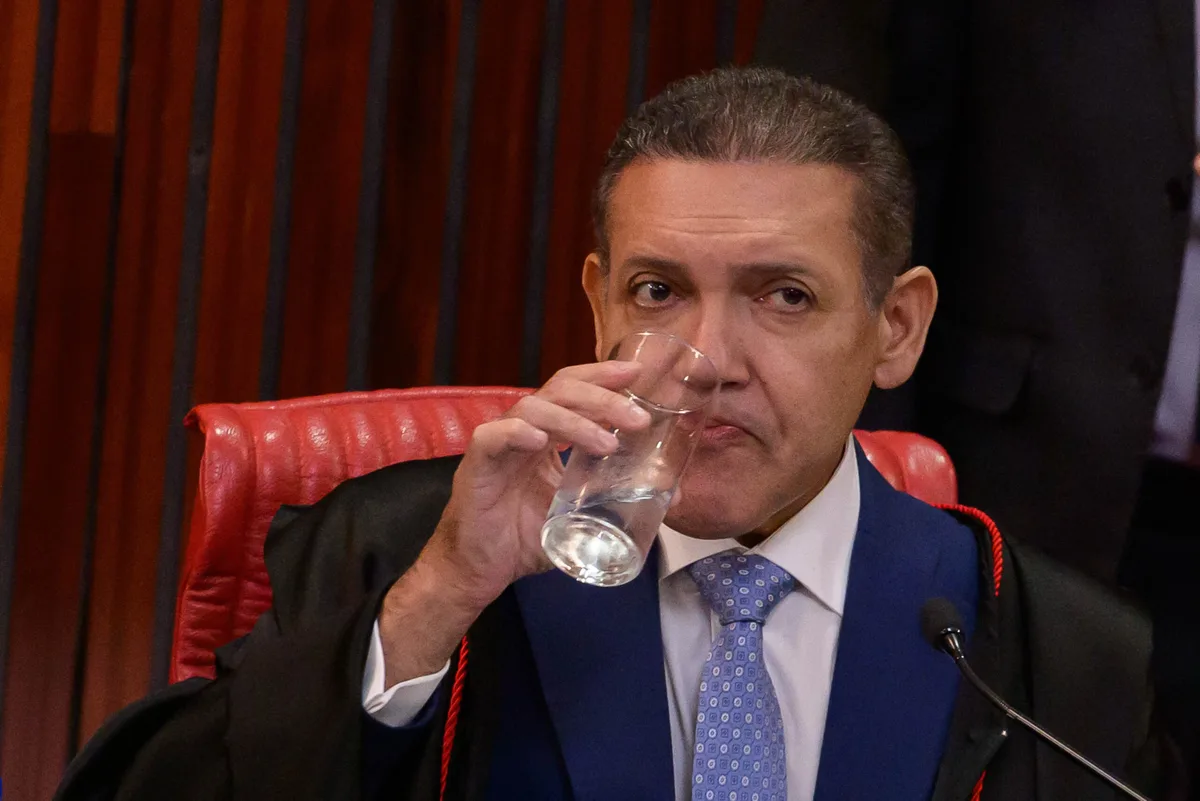 Nunes MarquesE se declara impedido de votar em caso Moraes