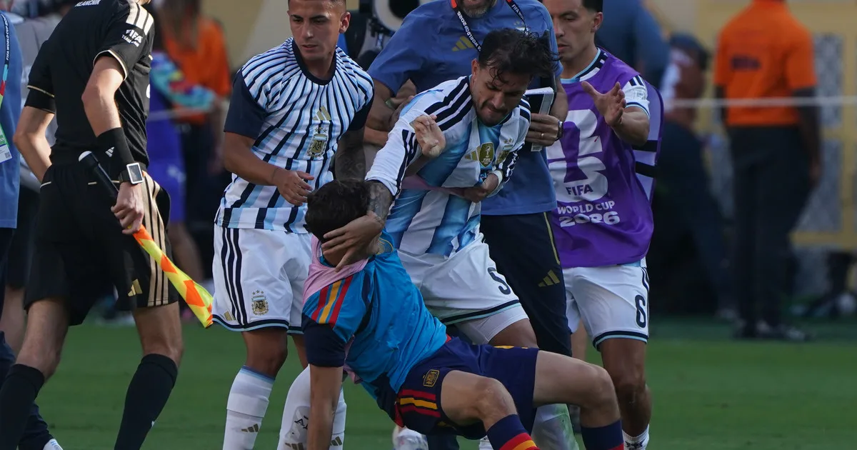 Leandro Paredes, ante la peor sanción de su vida: cuántas fechas le dio la FIFA