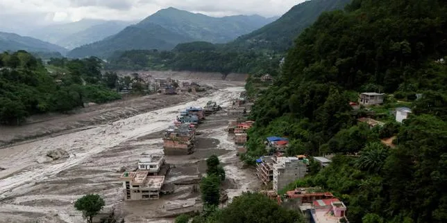 Au Népal et au Tibet, une crue dévastatrice fait au moins 98 morts et des centaines de disparus