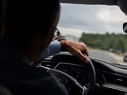 Frage aus dem Arbeitsrecht: Muss ich mein privates Auto für Dienstfahrten verwenden?