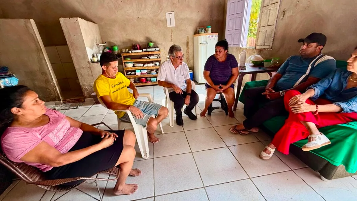 Jorge toma café com moradores dos bairros Jorge Lavocat, Defesa Civil e Montanhês e reafirma compromisso com o Acre