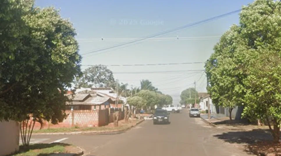Motociclista morre após ser atingida por caminhão em cruzamento