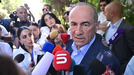 Armenia’s pro-EU prime minister targets former rival