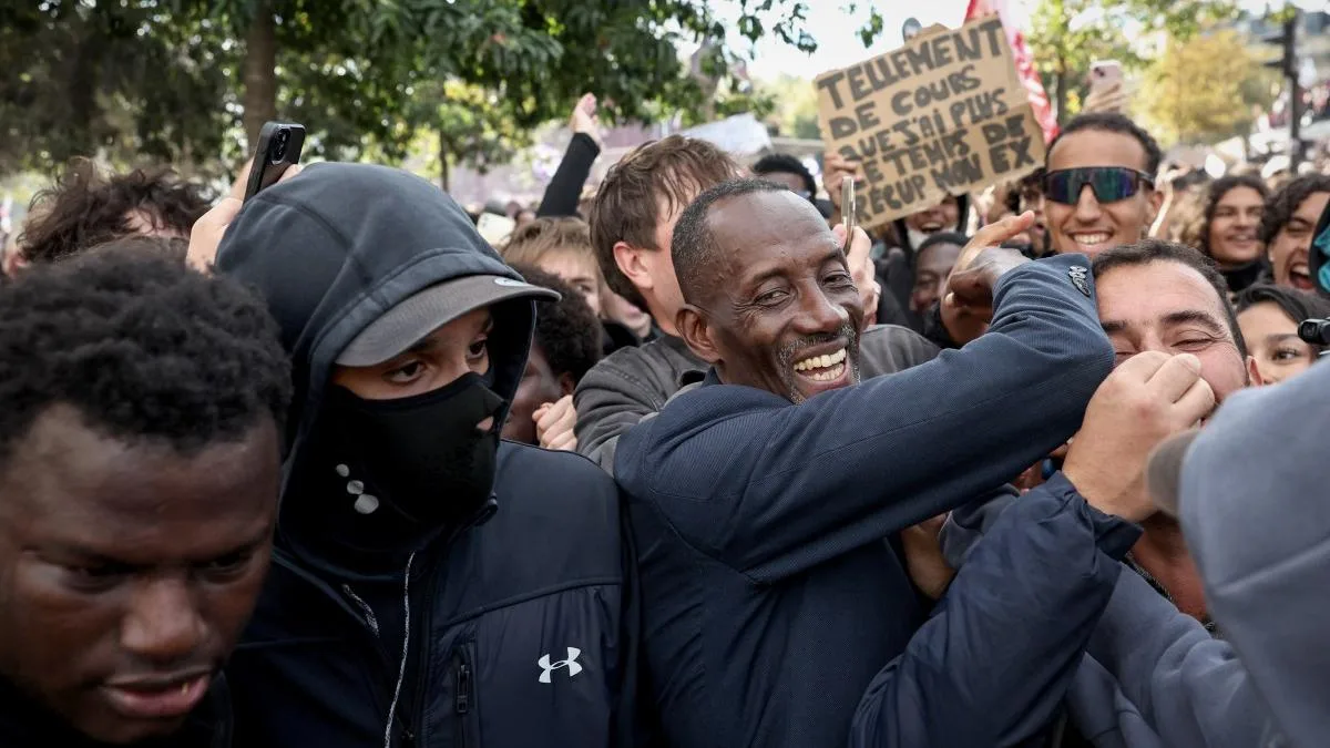 Les mises en scène de Bally Bagayoko dans les manifestations lycéennes se font remarquer à l’international