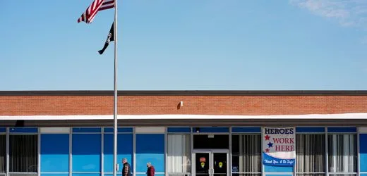 Donald Trump: US-Regierung ficht Gerichtsentscheid zur Briefwahl an