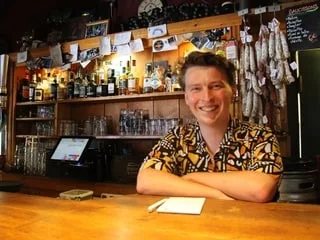 William McMillan, ur Minnesotad e Breizh : « E brezhoneg e saludan an dud ! »