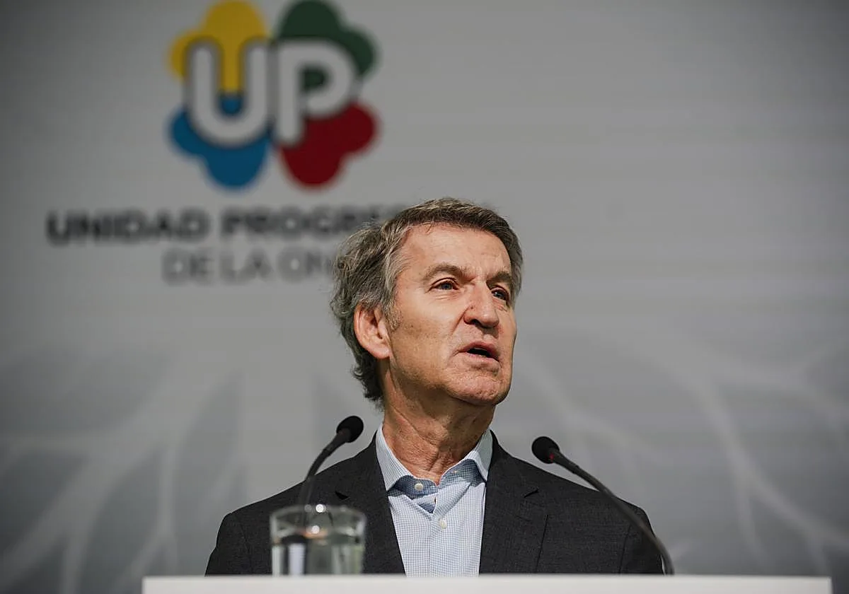 Feijóo llama «coalición de desesperados» al pacto del PSOE y Frente Amplio para el Senado: «Una hipocresía más»