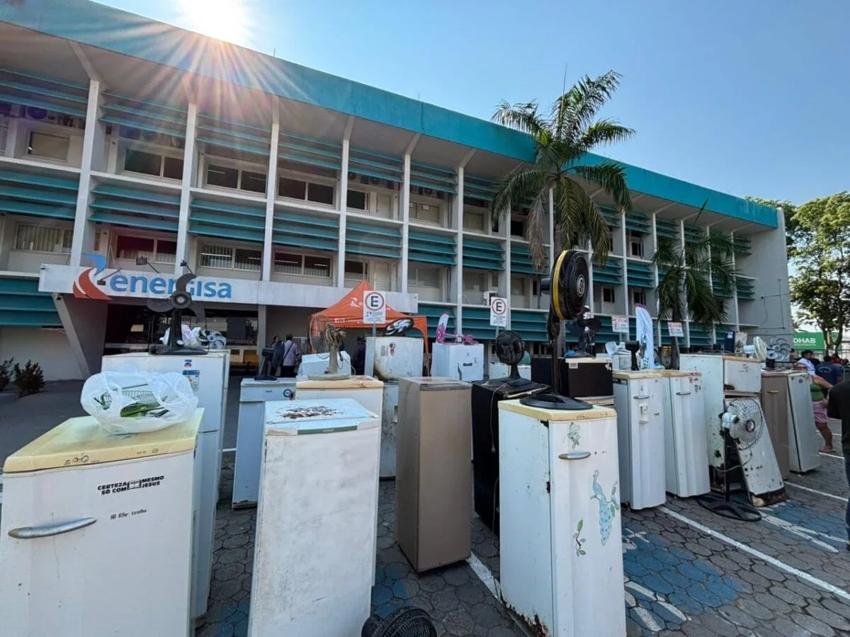 Energisa substitui geladeiras e ventiladores de 50 famílias em Rio Branco
