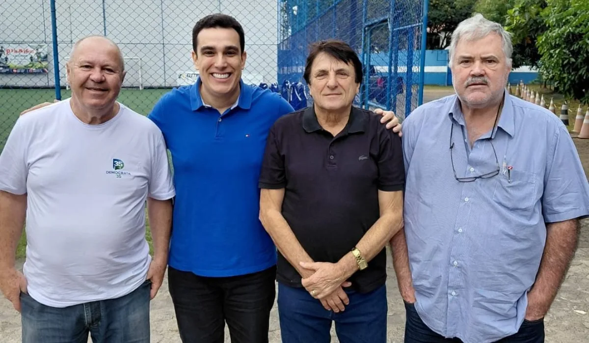 Após anunciar rompimento, Democrata recua e decide caminhar com Pazolini