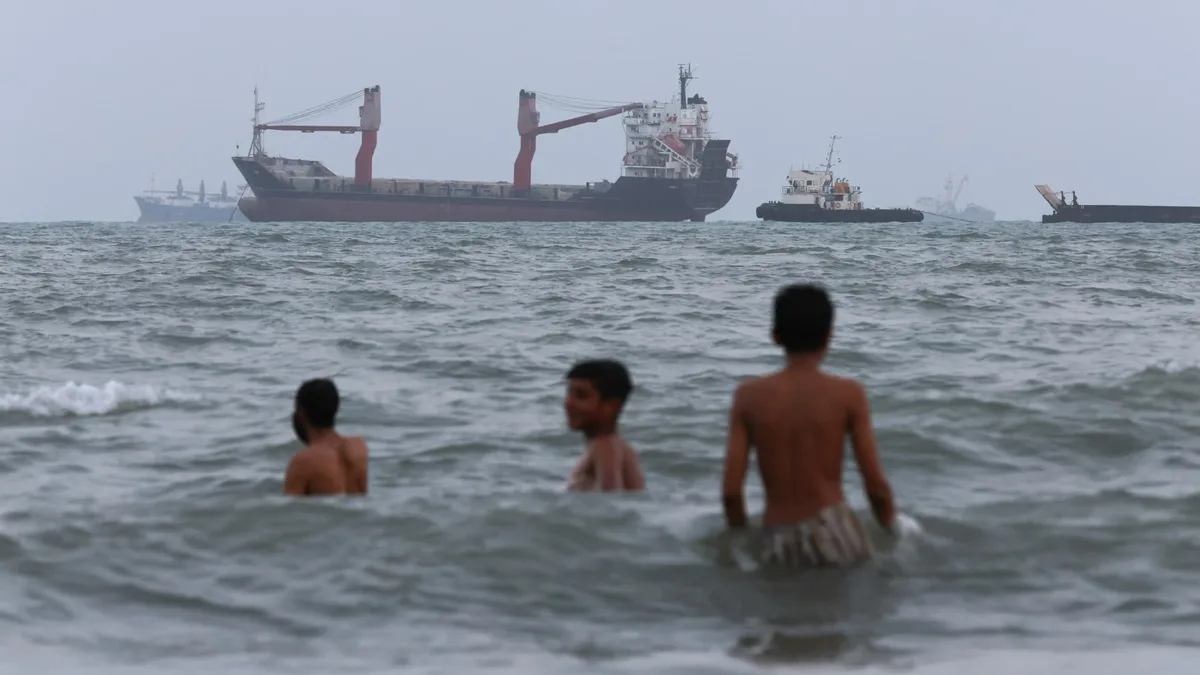 Tanker attack tests Trump’s claim that Hormuz is a 'functioning strait'