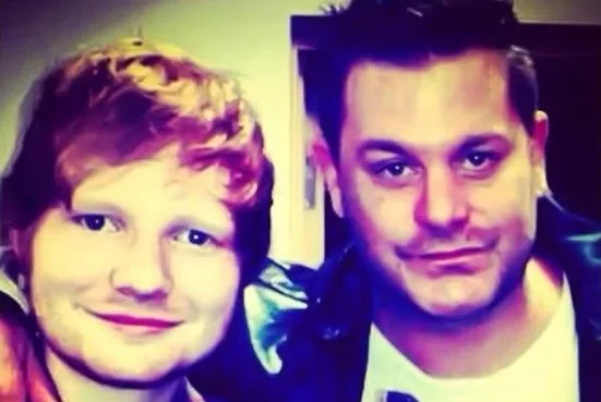 Primo de Ed Sheeran detona o cantor após polêmica em turnê: “Ele é uma pessoa ruim” Primo de Ed Sheeran detona o cantor após polêmica em turnê: “Ele é uma pessoa ruim”