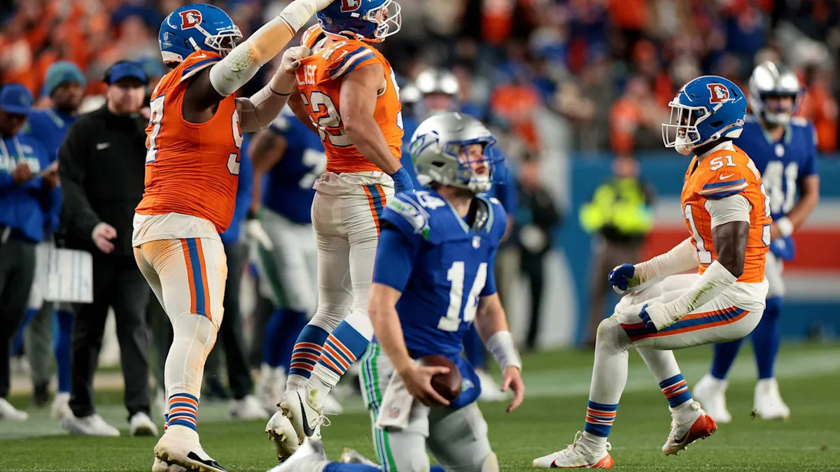 Zweite Pleite in nur fünf Tagen - Quarterback-Fiasko stürzt den Super-Bowl-Champion