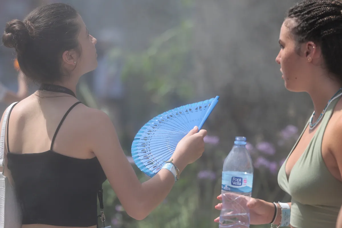 La DANA impulsa una entrada de aire sahariano y condena a la Comunidad Valenciana a una jornada de calor extremo: la Aemet activa el nivel rojo por máximas de 44 grados