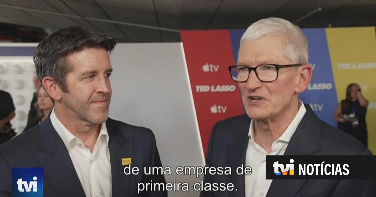 Ao fim de 15 anos, Apple muda de liderança: John Ternus sucede a Tim Cook