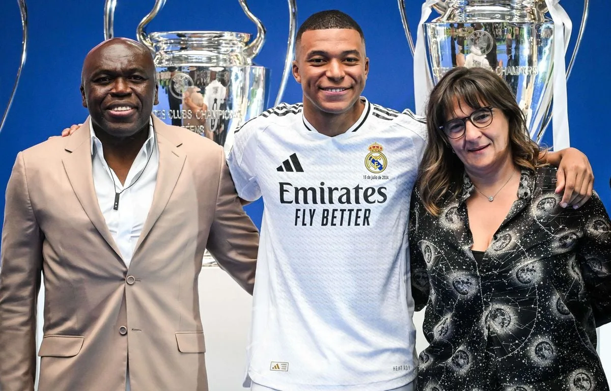 Equipe de France : Pourquoi Kylian Mbappé et sa mère ont-ils été auditionnés dans l’affaire Sanhadji ?