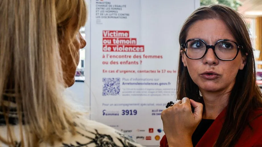 Violences sexistes et sexuelles : la ministre Aurore Bergé en Mayenne, "en ruralité, des vulnérabilités spécifiques"
