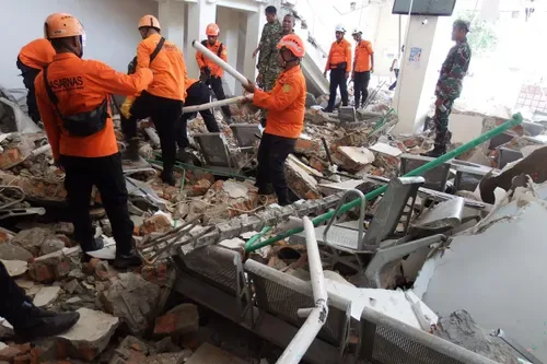 Indonesia family finds 84-year-old woman alive days after earthquake