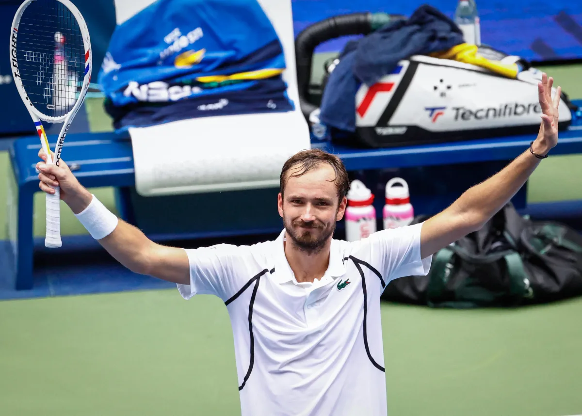 Medvedev avança com tranquilidade à 3ª rodada do US Open