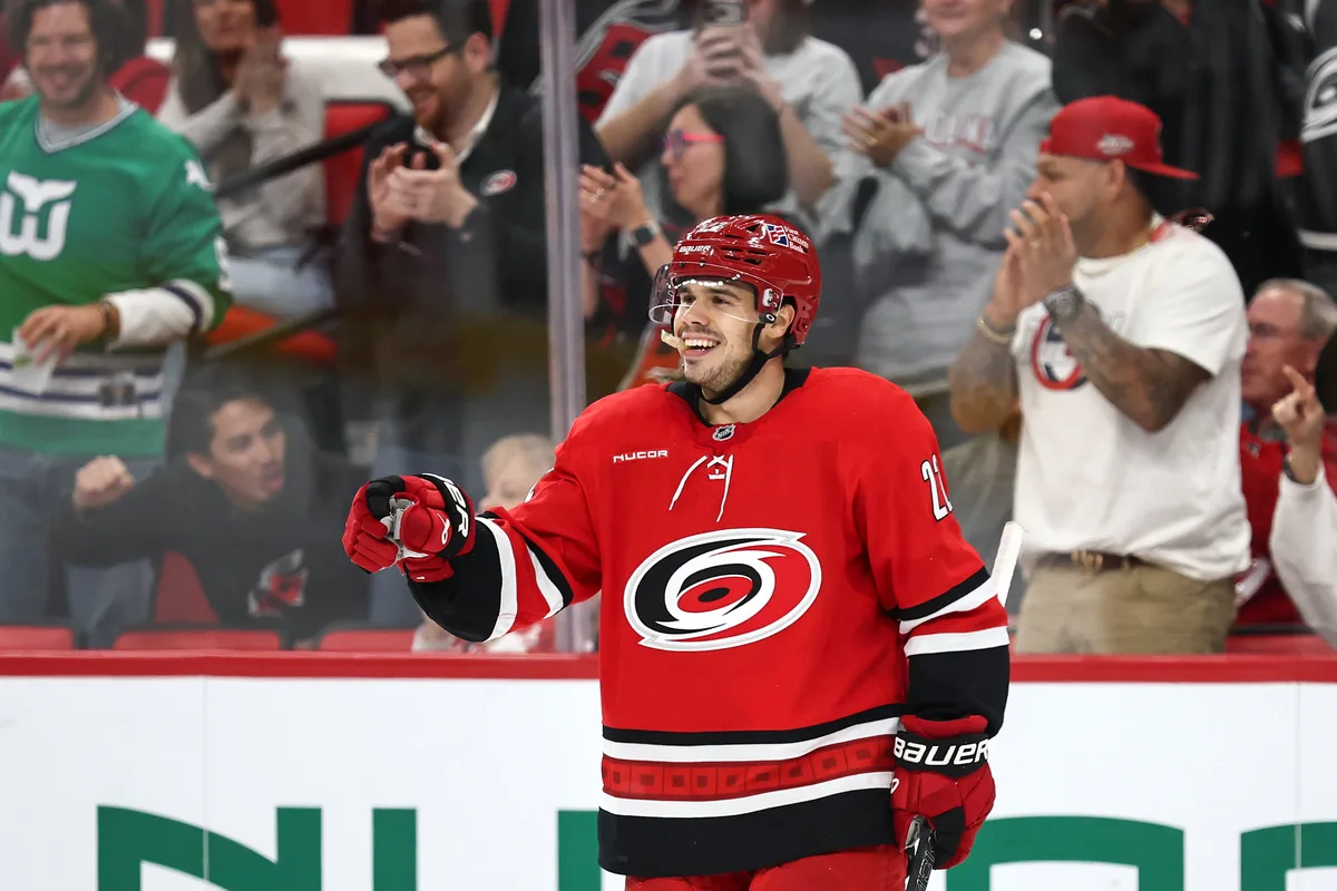 Stankoven’s first career hat trick helps Hurricanes beat Canucks 7-2