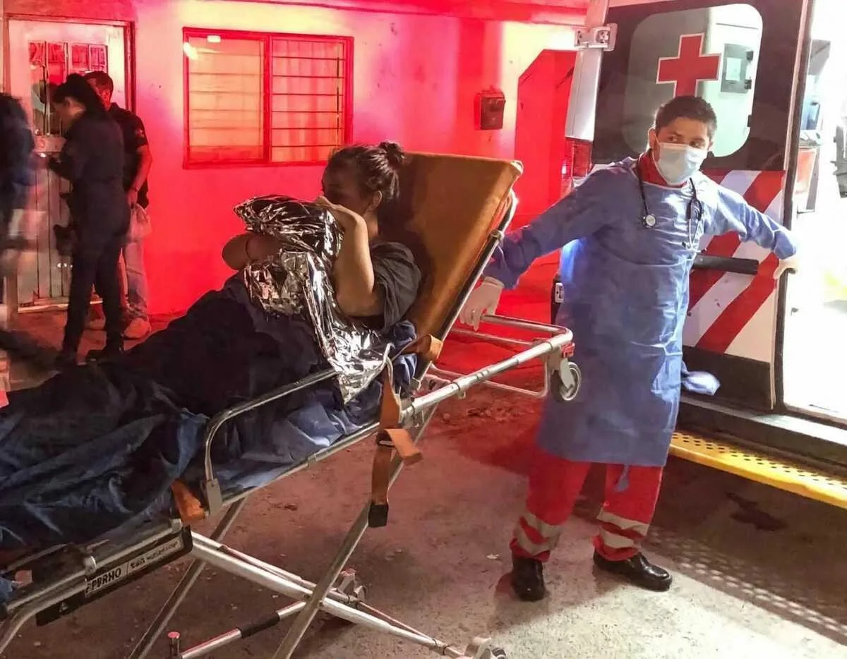 Da a luz mujer en la sala de su casa en la colonia Chinameca, en Monclova