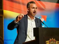 Praxistipps aus dem Nachbarland: Wie sich die AfD auf eine mögliche Regierung vorbereitet