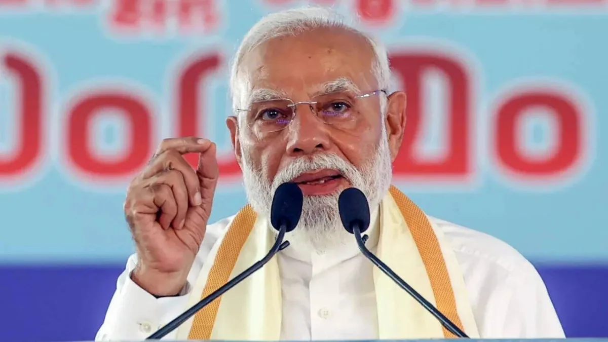 Showcase India's strengths to woo tourists: PM Modi