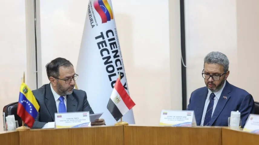 Venezuela y Egipto afinan agenda de cooperación en ciencia y telecomunicaciones