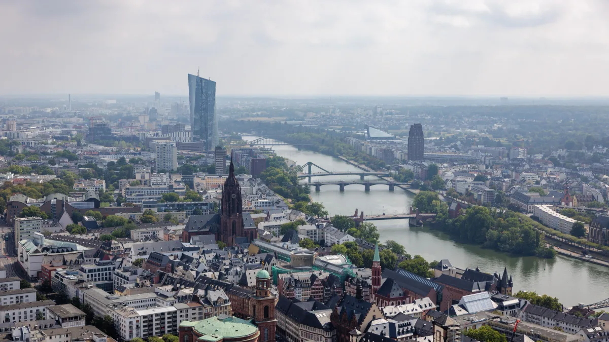 Vor der EZB-Sitzung: Inflation im Euroraum steigt deutlich auf 3,3 Prozent