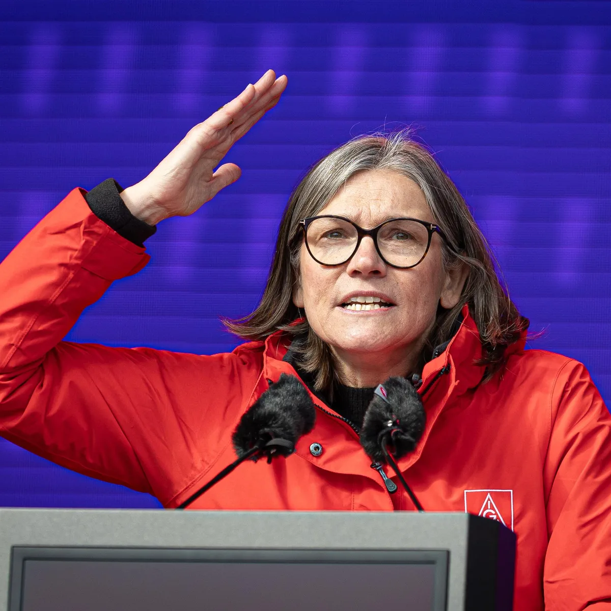 Kriselnde Autoindustrie - IG Metall fordert Unterstützung