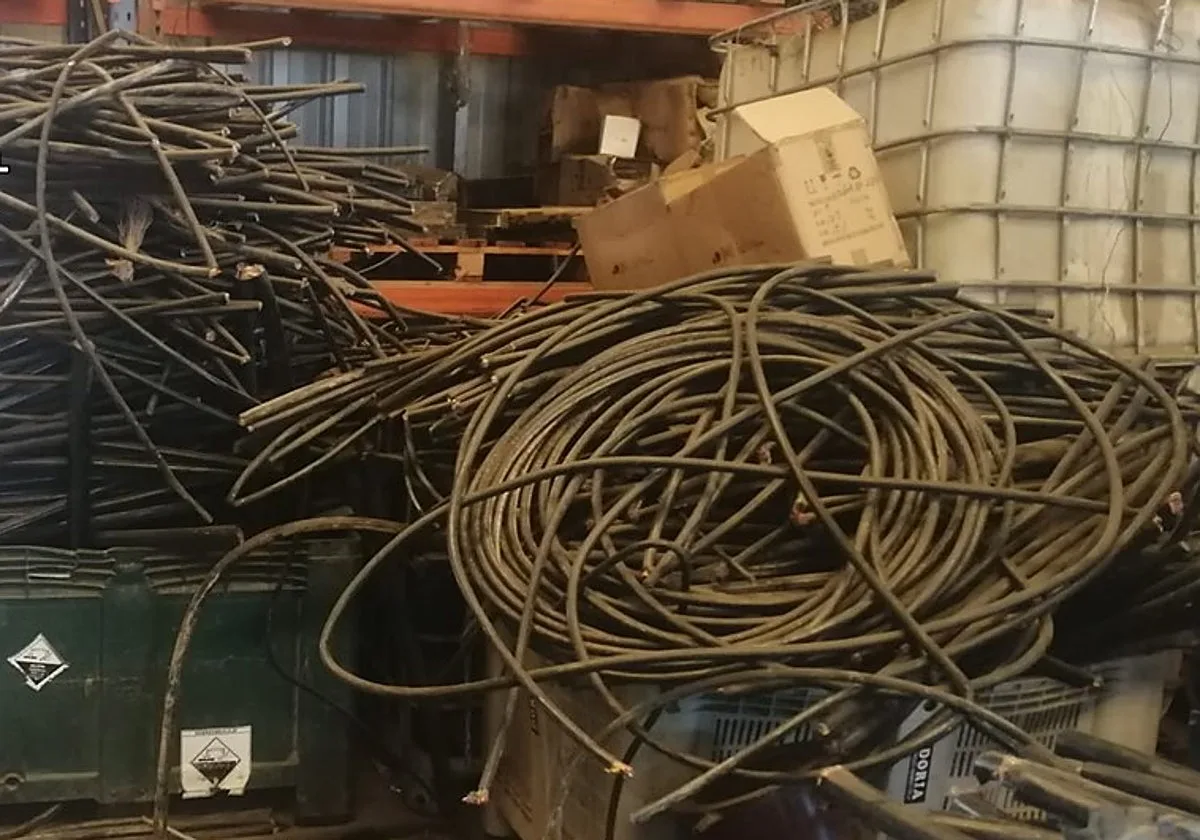 Investigan por el robo de 25.000 kilos de cable a dos trabajadores de telecomunicaciones