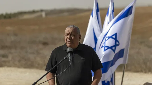 Principal rival de Netanyahu reage a apoio de Trump: "País democrático"